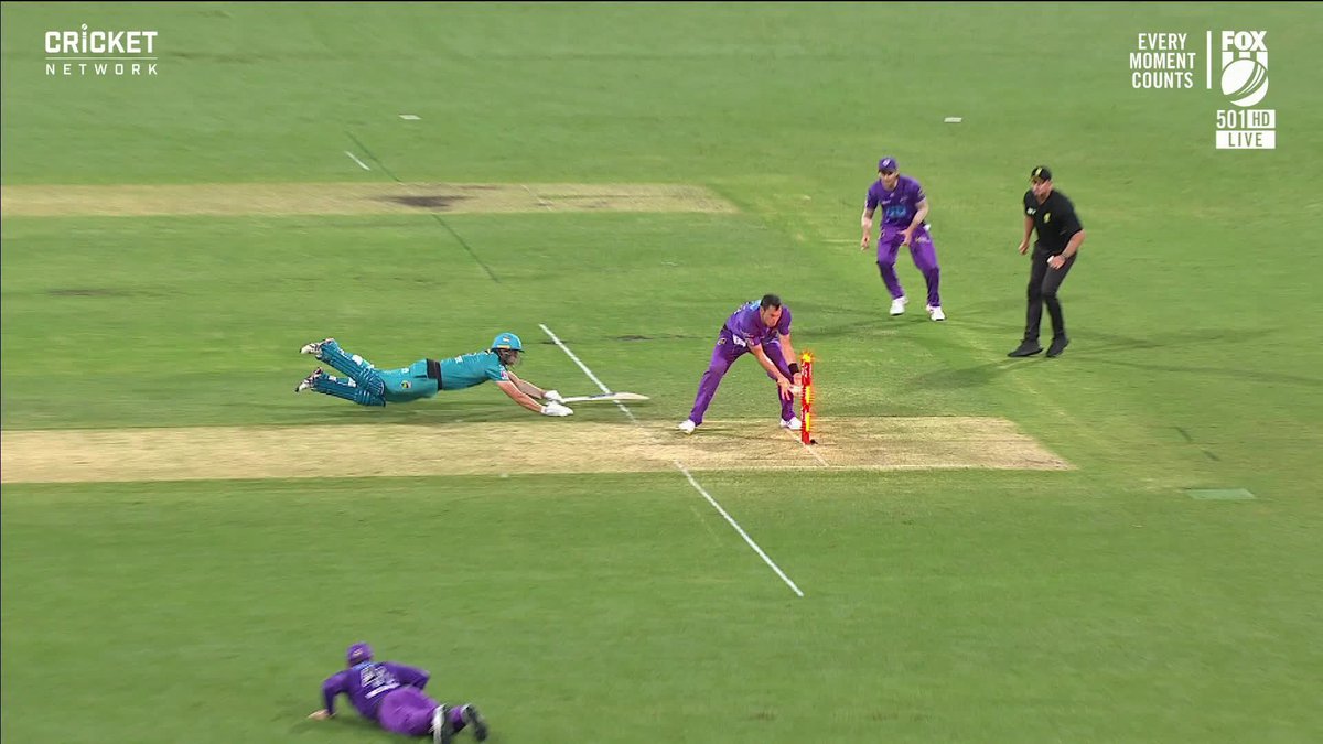 Absolute drama! Brisbane Heat licks the dust by 1 run in a chaotic match against Hobart Hurricanes