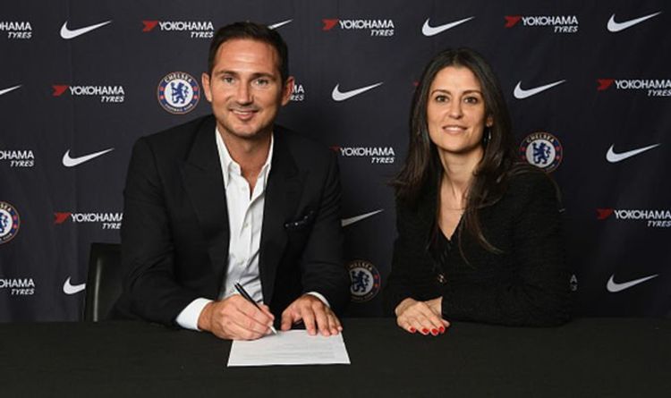 Frank Lampard accompanied by Marina Granovskaya signs a contract.
