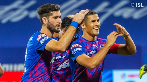 Bengaluru rekindles semi-final hopes with a 2-1 triumph over Odisha￼