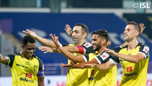 Hyderabad remains in pole position with a 3-2 win over Goa