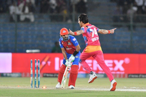 Islamabad United squeezed a one-run victory over Kings in the final over thriller of PSL