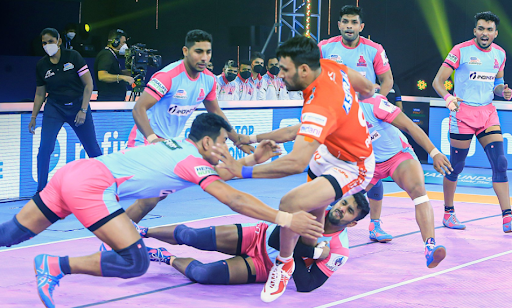 Jaipur Pink Panthers cruise past Gujarat Giants 31-36 to consolidate their spot in the top half of the points table￼