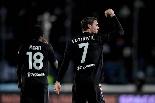 Serie A Weekend Roundup: Napoli climbs to the top of the table as Inter and AC Milan drop points￼