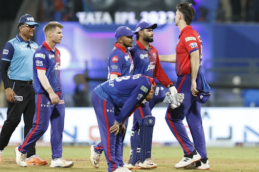 IPL 2022 Playoff RACE: Mumbai Indians decides 4th Qualification SPOT,  defeats Delhi Capitals to give PLAYOFF SPOT to RCB: Check OUT - Inside  Sport India