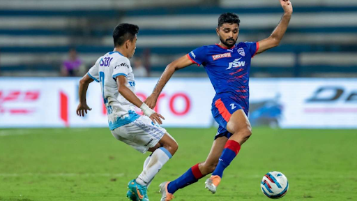 <strong>Bengaluru consolidates their ISL playoff position with a narrow 1-0 win over Jamshedpur</strong>