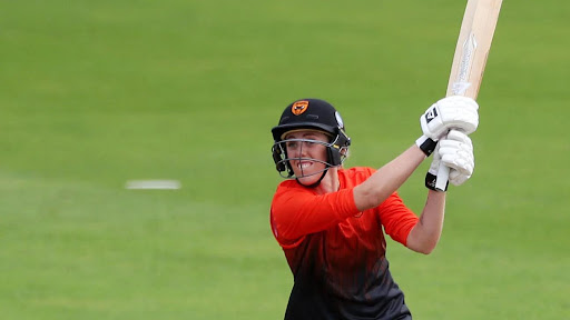 The game is run by Georgia Adams as Southern Vipers defeat Central Sparks